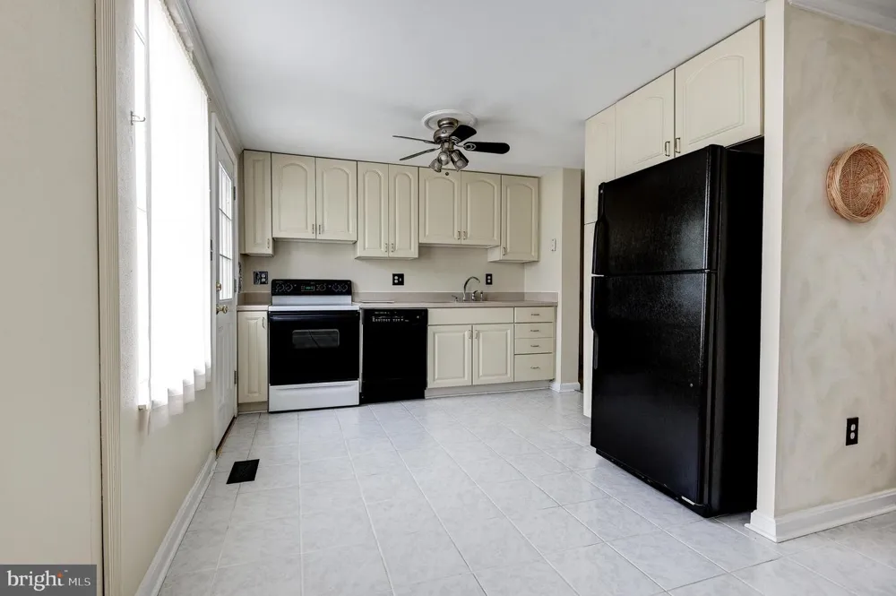 110 GARFIELD ROAD Sterling, VA 20164