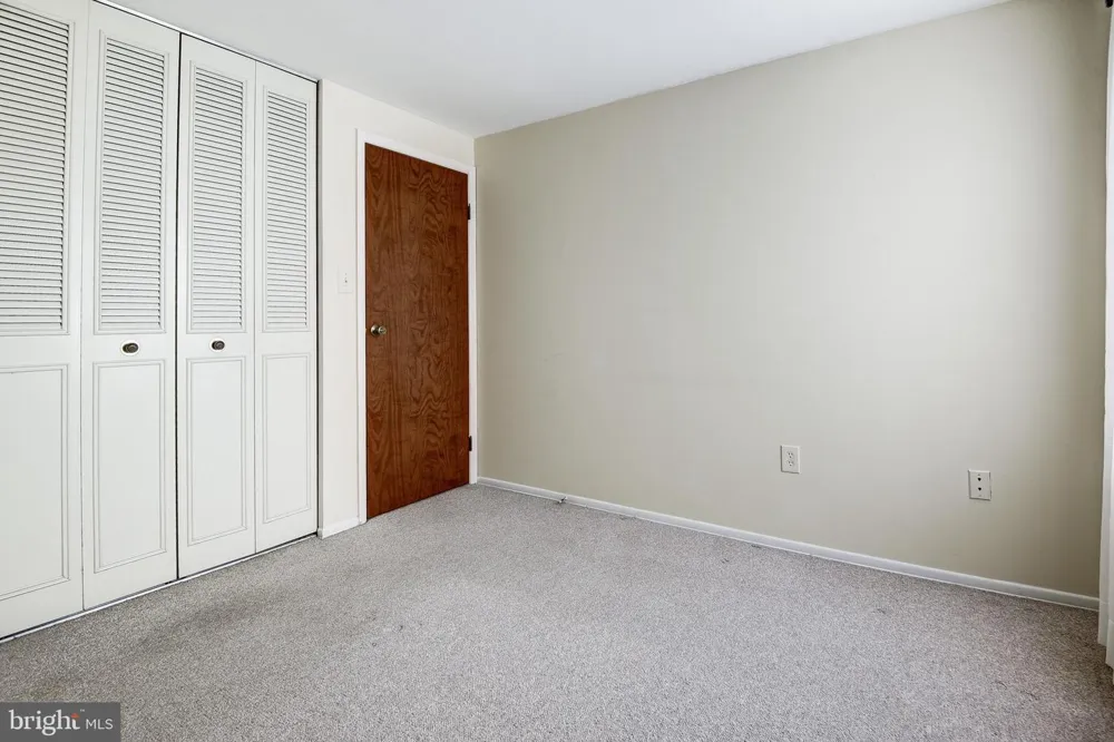 110 GARFIELD ROAD Sterling, VA 20164