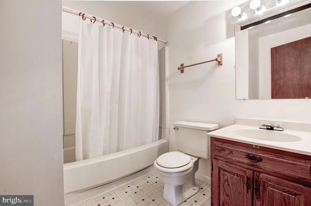 110 GARFIELD ROAD Sterling, VA 20164