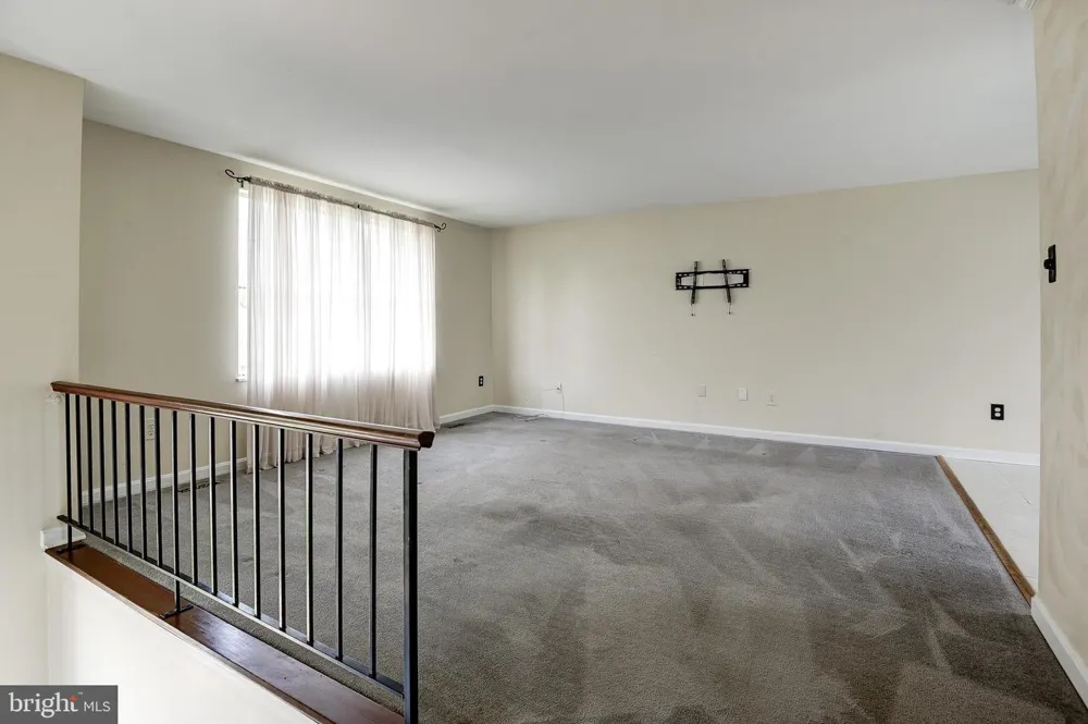 110 GARFIELD ROAD Sterling, VA 20164
