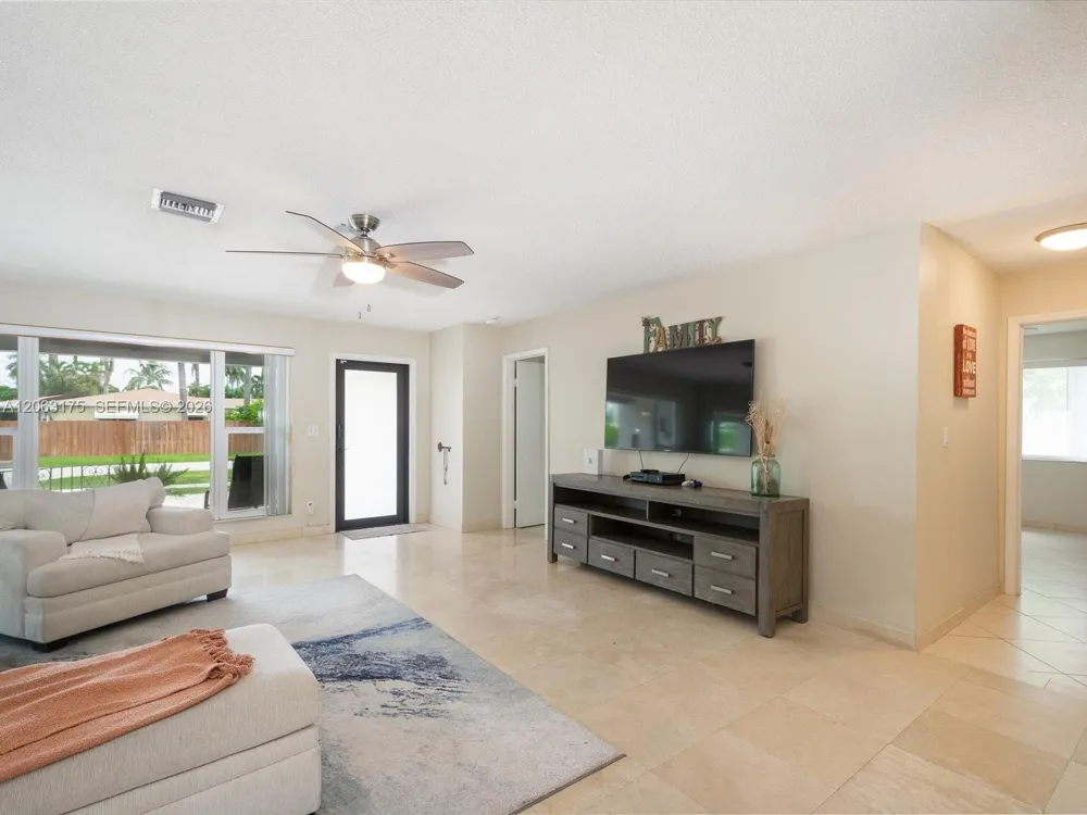 3134 Pierce St Hollywood, FL 33021