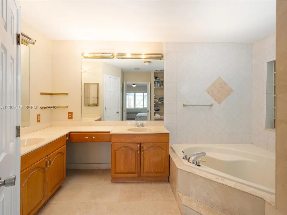 3134 Pierce St Hollywood, FL 33021