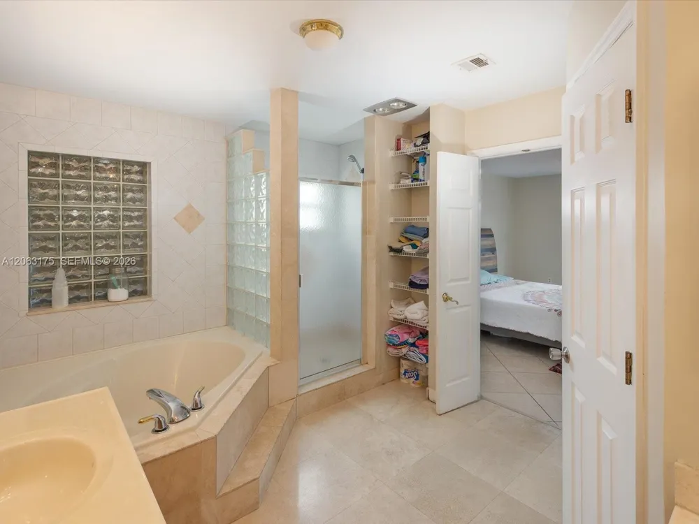 3134 Pierce St Hollywood, FL 33021
