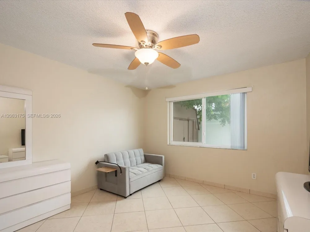 3134 Pierce St Hollywood, FL 33021