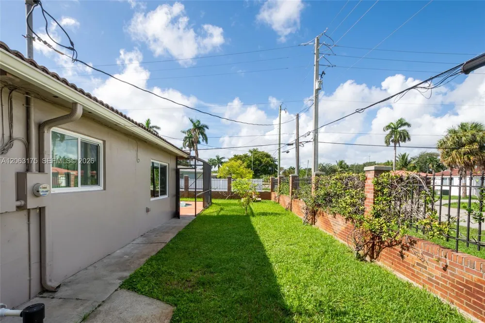 3134 Pierce St Hollywood, FL 33021