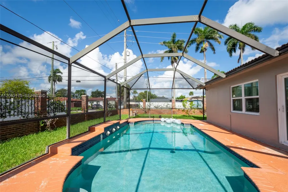 3134 Pierce St Hollywood, FL 33021