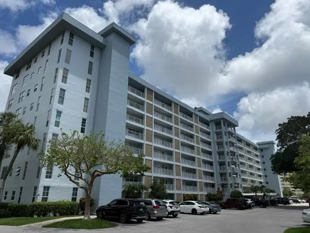 3080 Course Drive #407 Pompano Beach, FL 33069