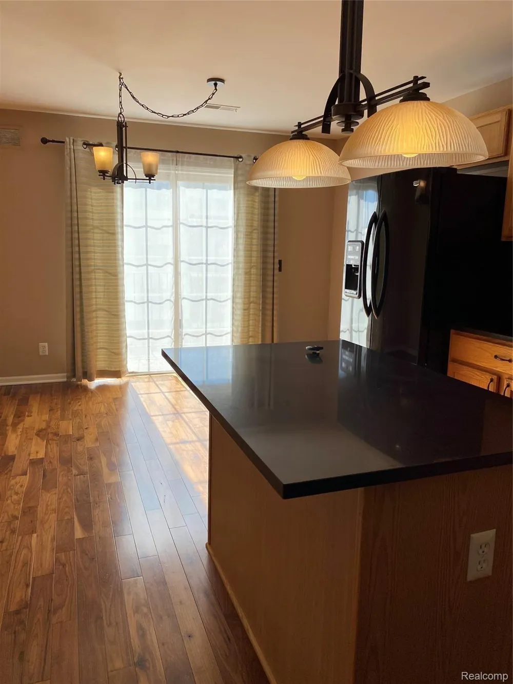 1394 Ashford Court Troy City, MI 48084
