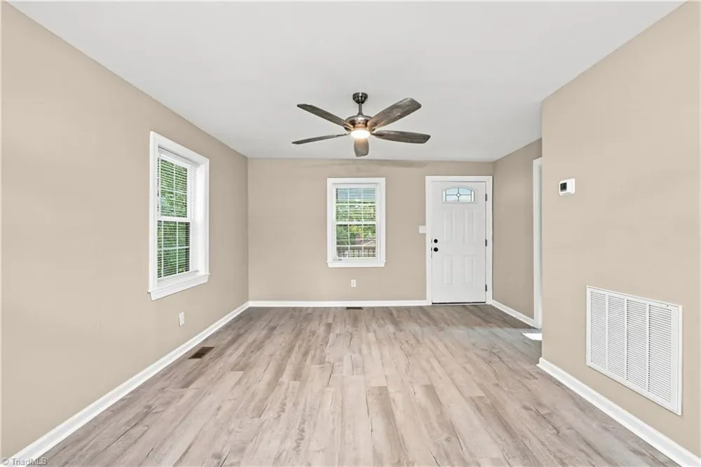431 Dudley Street Burlington, NC 27217
