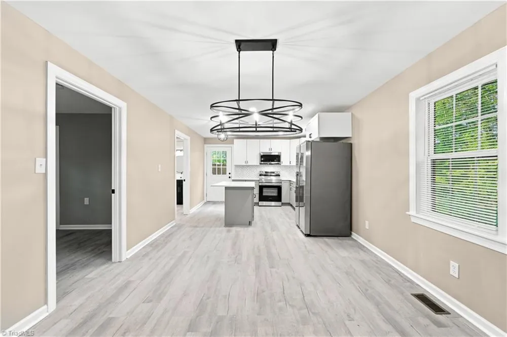 431 Dudley Street Burlington, NC 27217