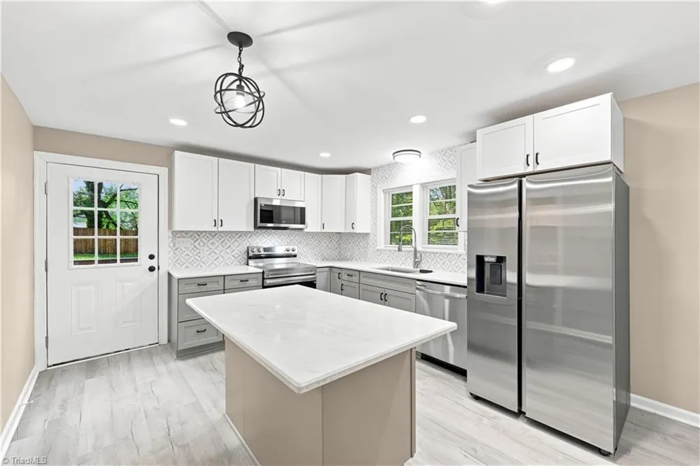 431 Dudley Street Burlington, NC 27217