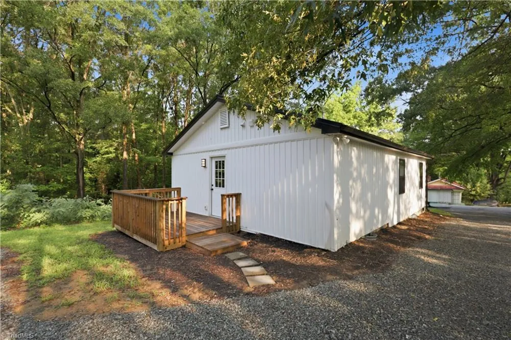 431 Dudley Street Burlington, NC 27217