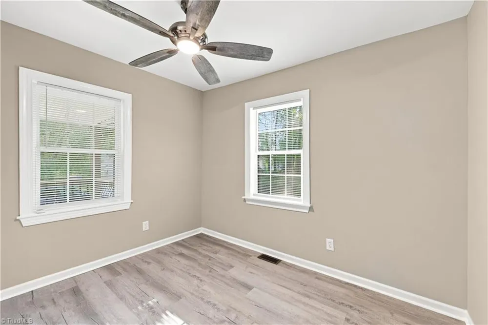 431 Dudley Street Burlington, NC 27217