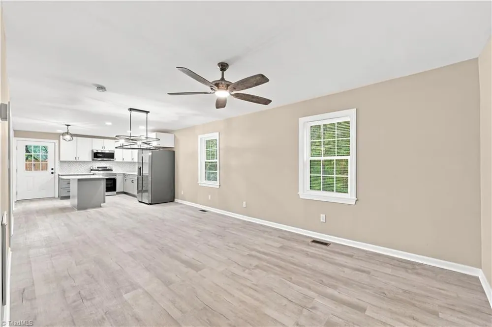 431 Dudley Street Burlington, NC 27217