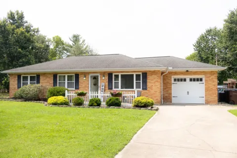 3237 Jenny Lind Road