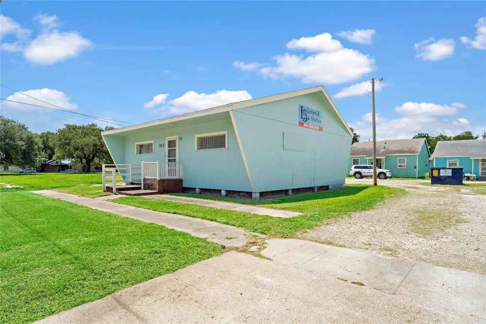 311 9th Street Texas City, TX 77590