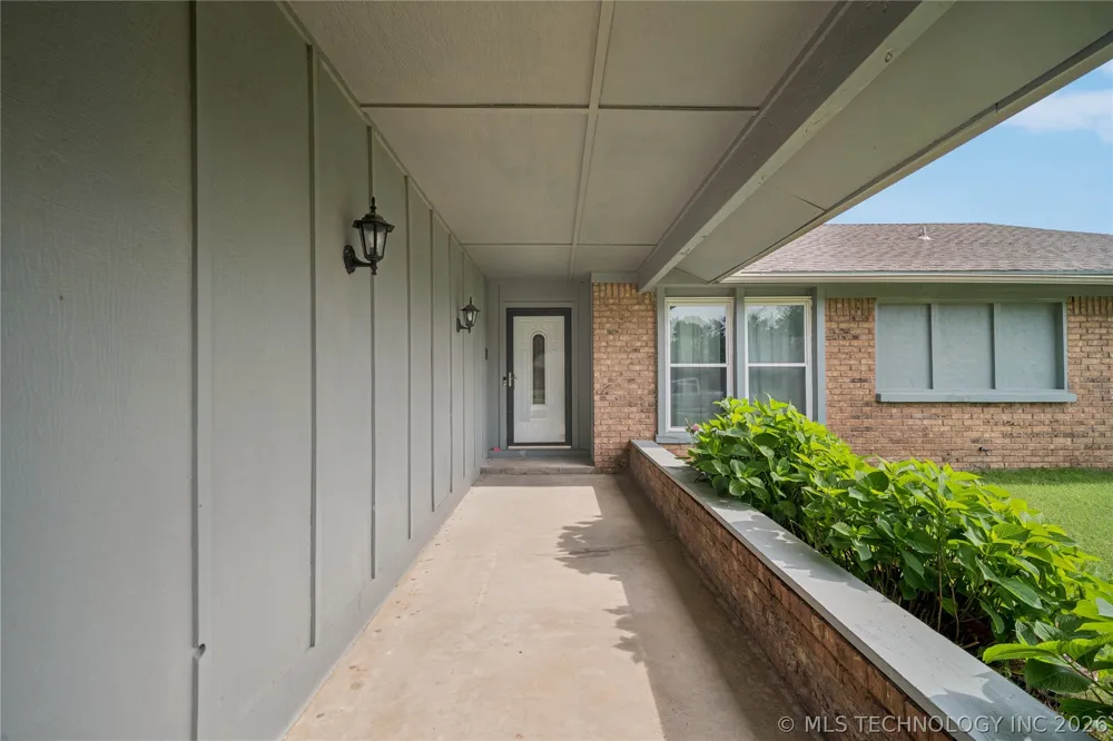 2208 W Louisville Street Broken Arrow, OK 74012