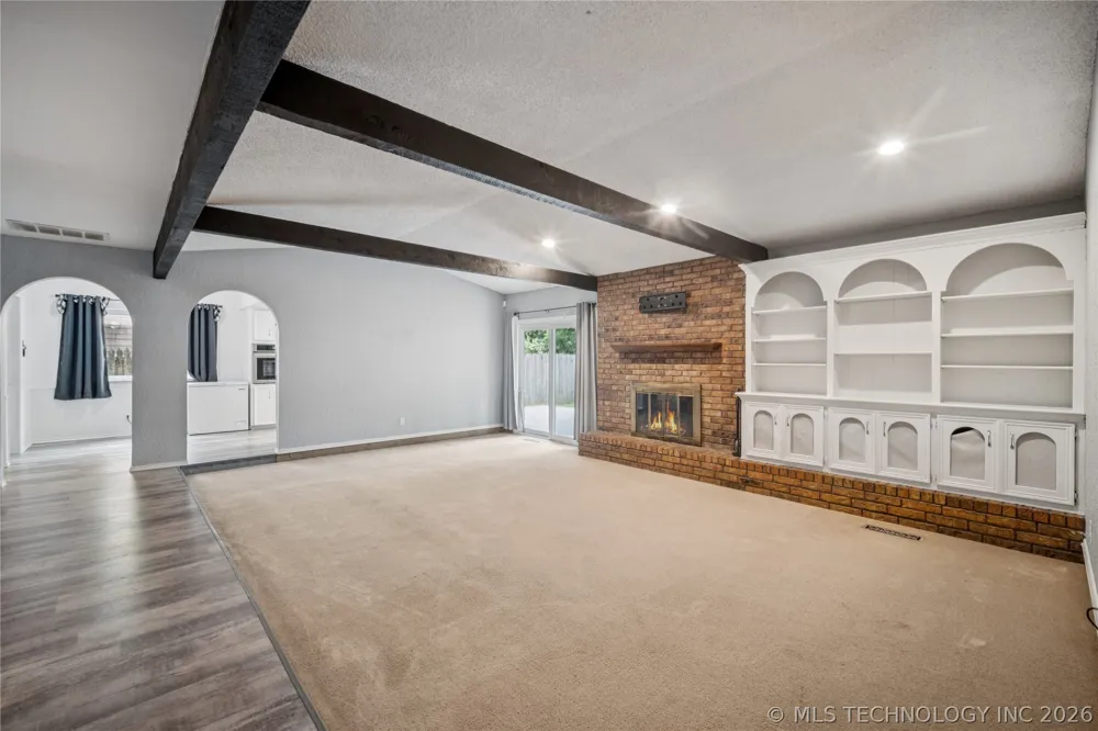 2208 W Louisville Street Broken Arrow, OK 74012