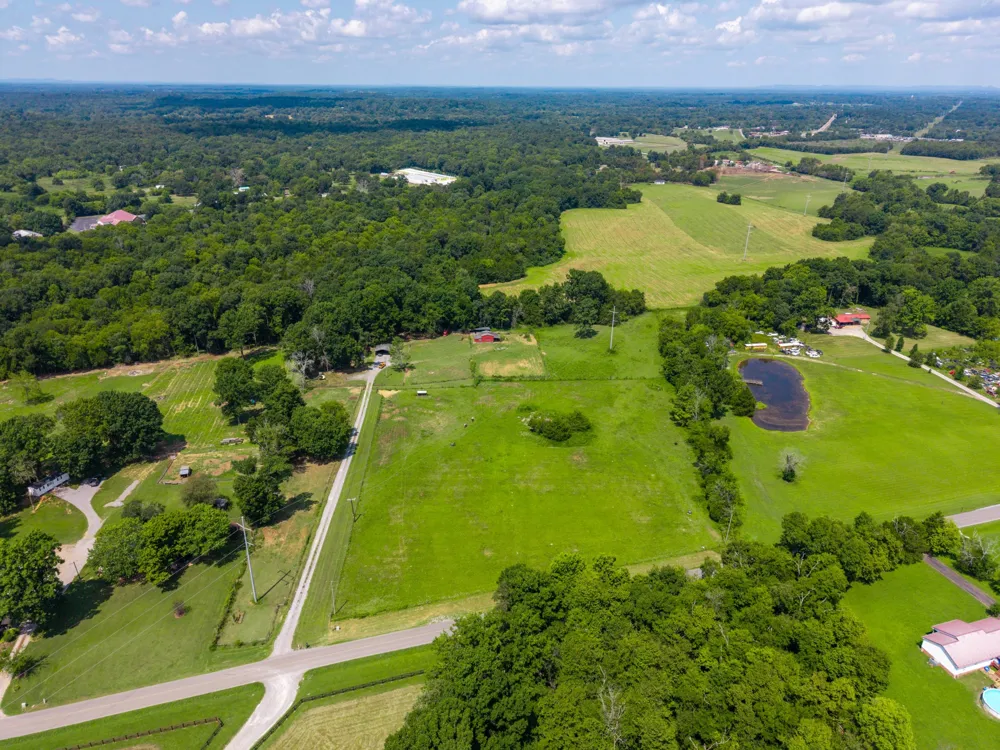 179 Elbethel Rd Shelbyville, TN 37160