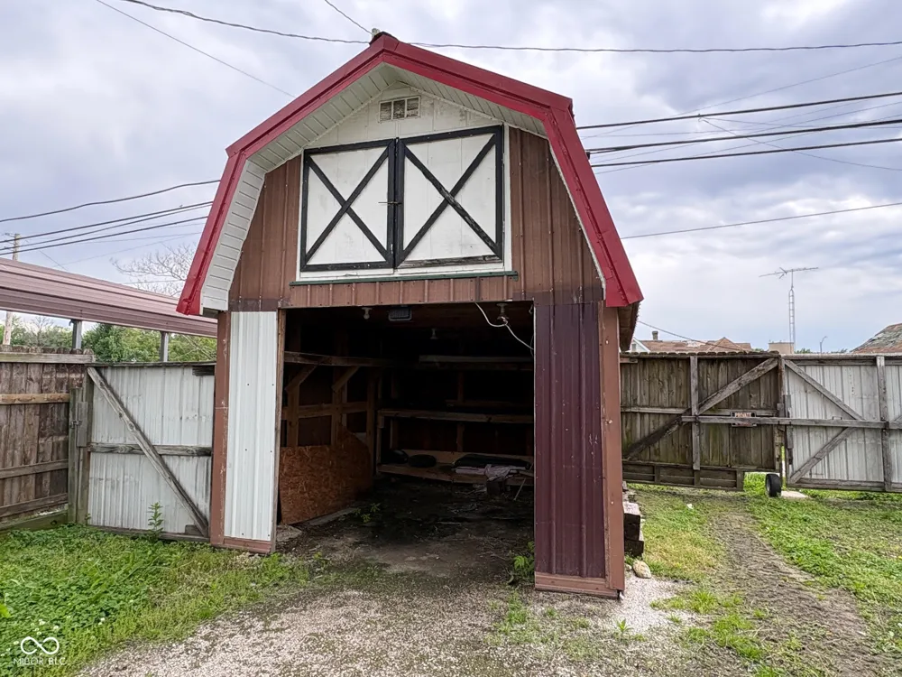 808 Washington Street Clay City, IN 47841
