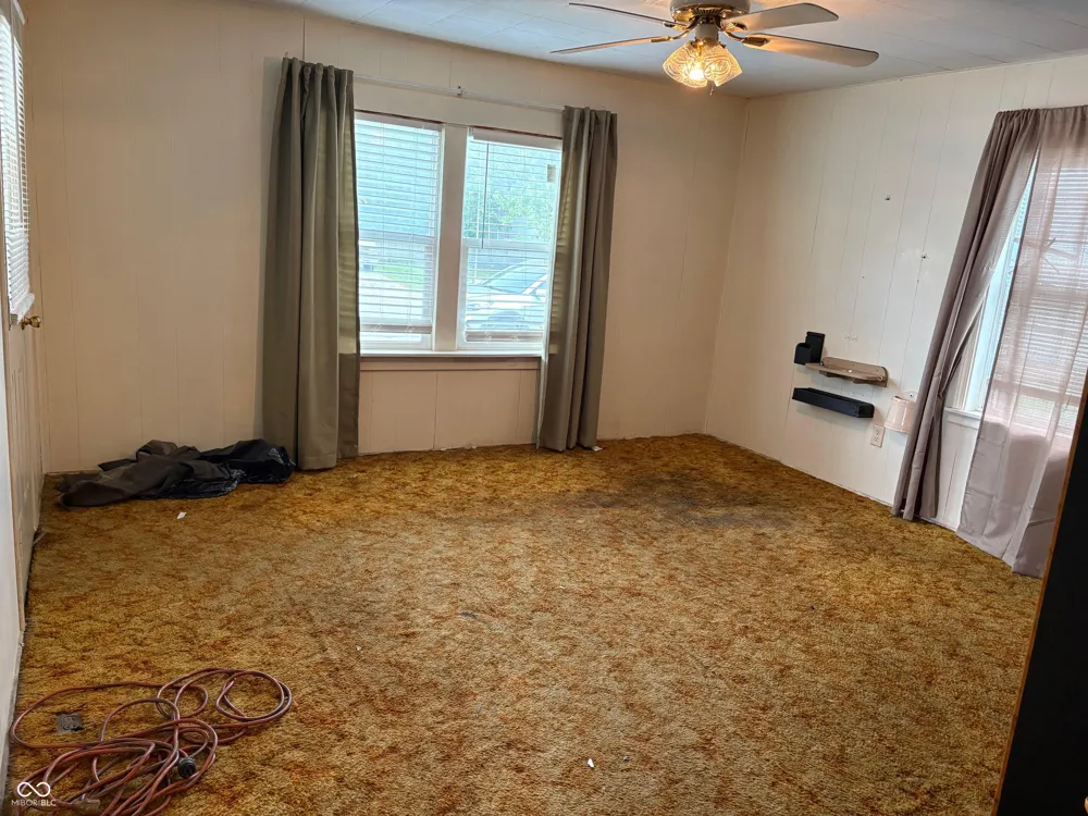 808 Washington Street Clay City, IN 47841