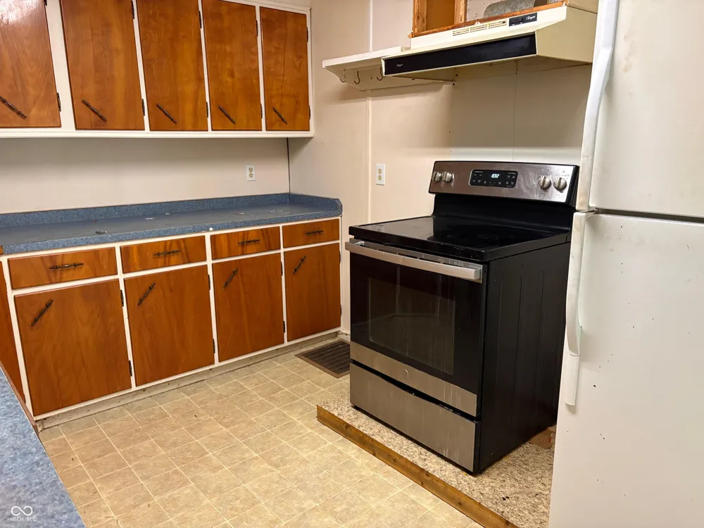 808 Washington Street Clay City, IN 47841