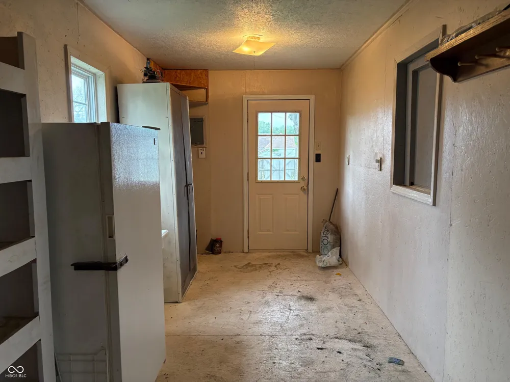 808 Washington Street Clay City, IN 47841