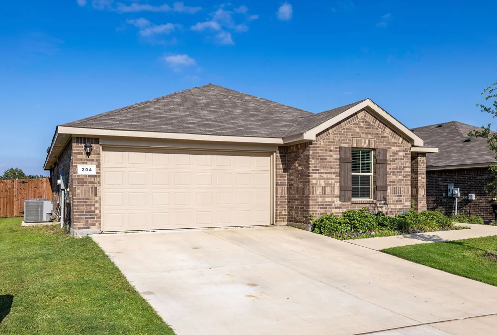 204 Asheville Street Azle, TX 76020