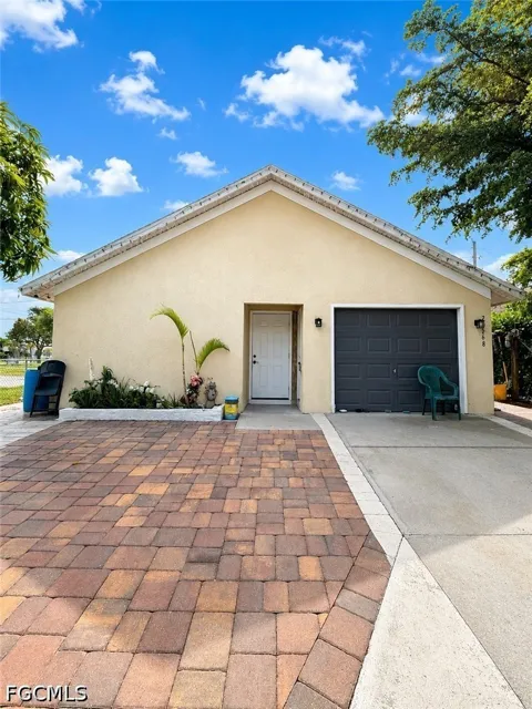 Arrow Court