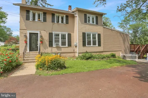 6 PERKIOMEN AVENUE