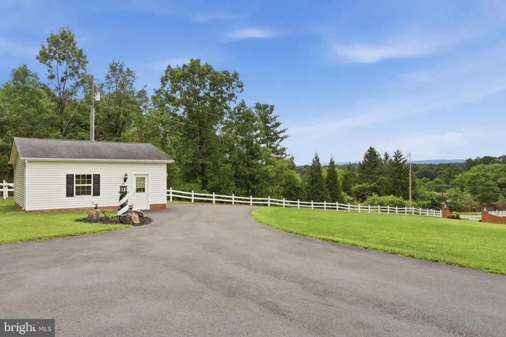 211 MARPLE ROAD Winchester, VA 22603