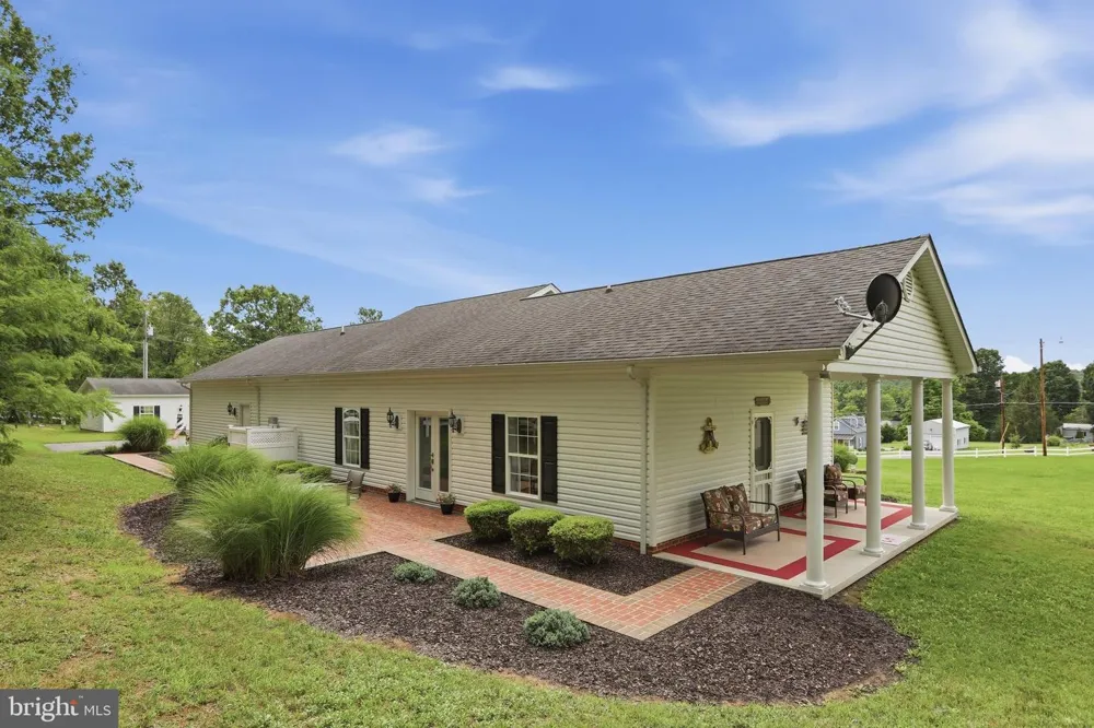 211 MARPLE ROAD Winchester, VA 22603
