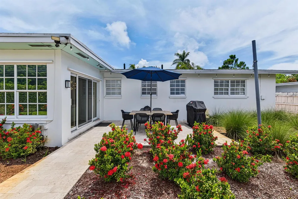 4795 NE 18TH AVENUE Oakland Park, FL 33334