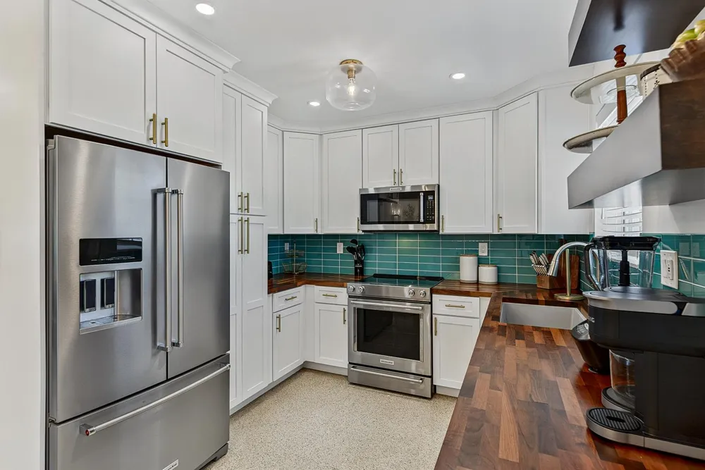 4795 NE 18TH AVENUE Oakland Park, FL 33334