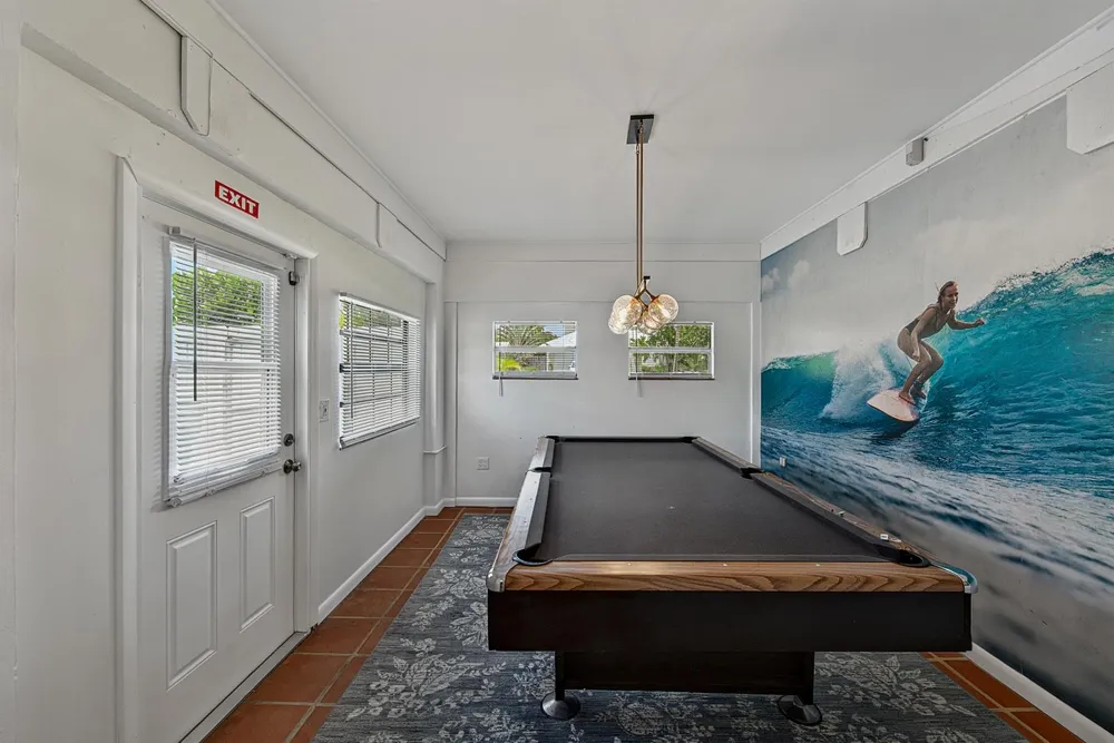 4795 NE 18TH AVENUE Oakland Park, FL 33334