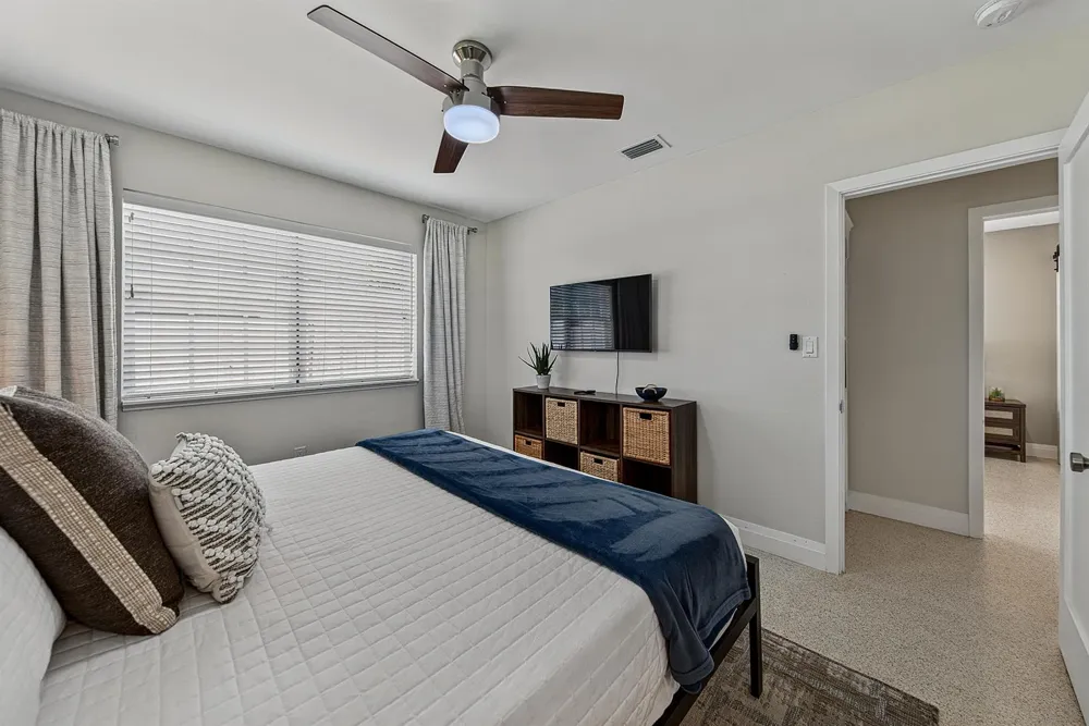 4795 NE 18TH AVENUE Oakland Park, FL 33334