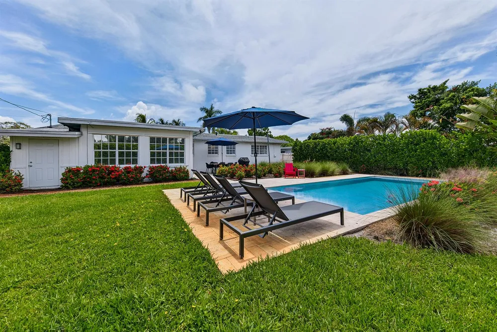4795 NE 18TH AVENUE Oakland Park, FL 33334