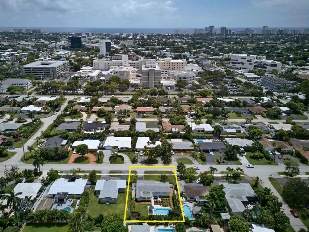 4795 NE 18TH AVENUE Oakland Park, FL 33334