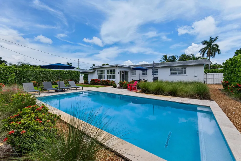 4795 NE 18TH AVENUE Oakland Park, FL 33334