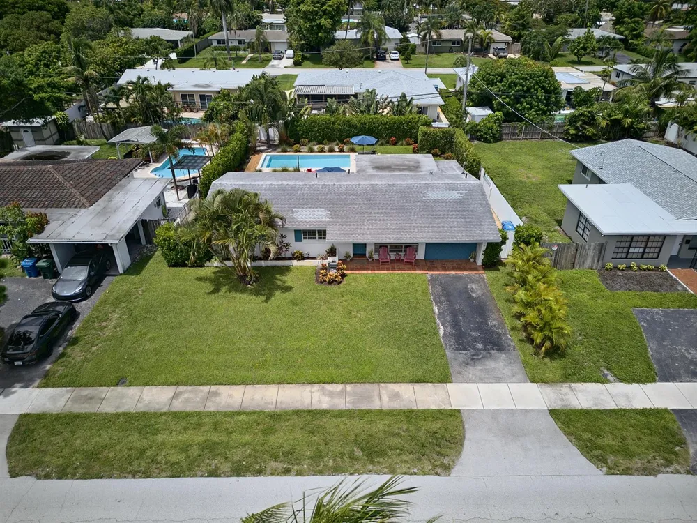 4795 NE 18TH AVENUE Oakland Park, FL 33334