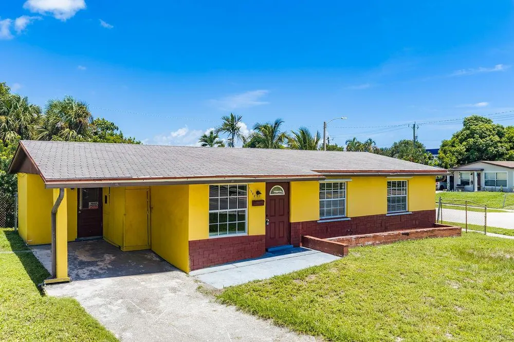 1500 W 13TH STREET W Riviera Beach, FL 33404