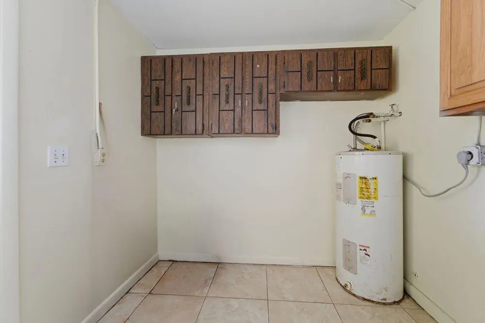 1500 W 13TH STREET W Riviera Beach, FL 33404