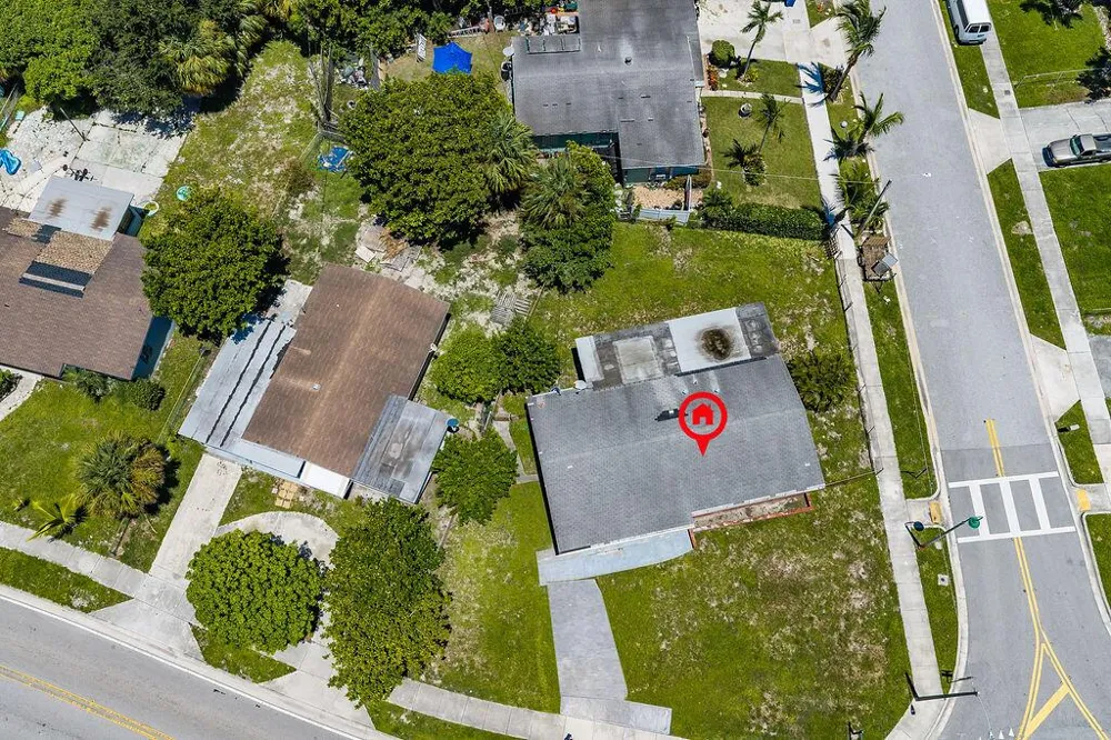 1500 W 13TH STREET W Riviera Beach, FL 33404