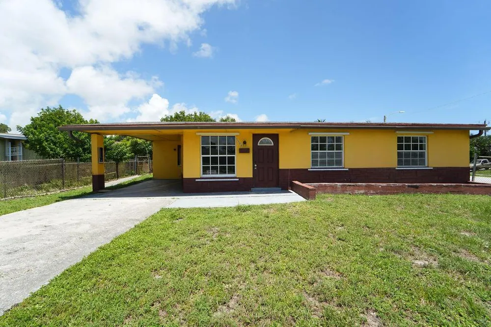 1500 W 13TH STREET W Riviera Beach, FL 33404