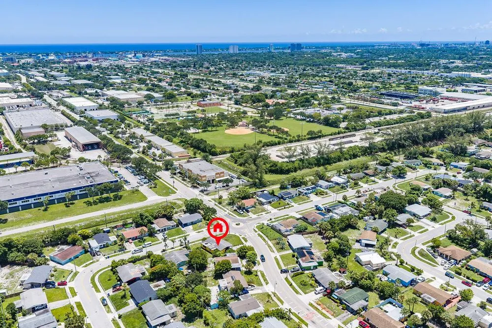1500 W 13TH STREET W Riviera Beach, FL 33404
