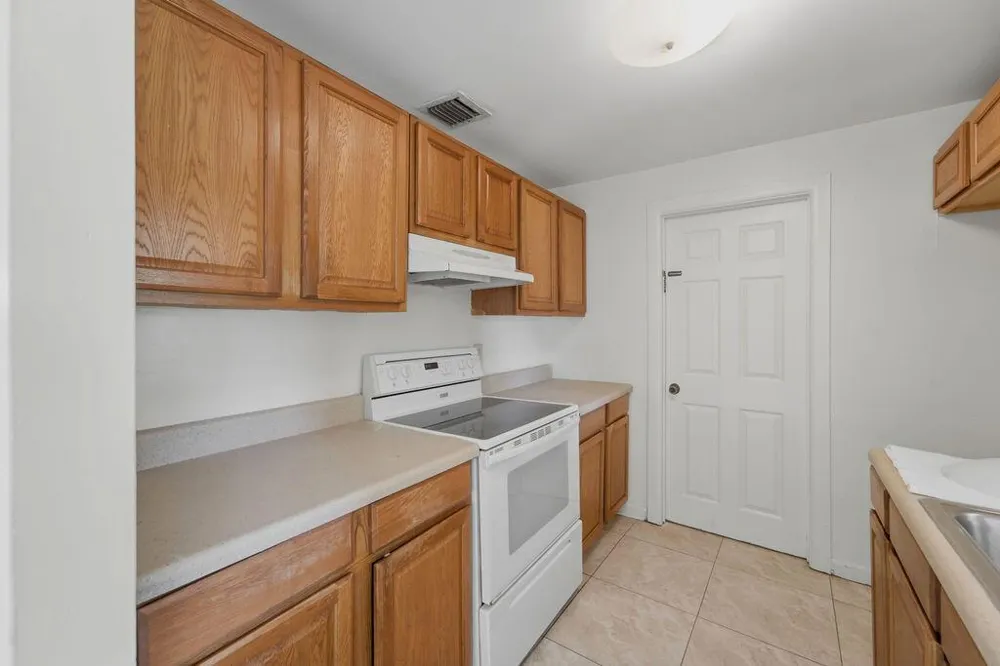 1500 W 13TH STREET W Riviera Beach, FL 33404