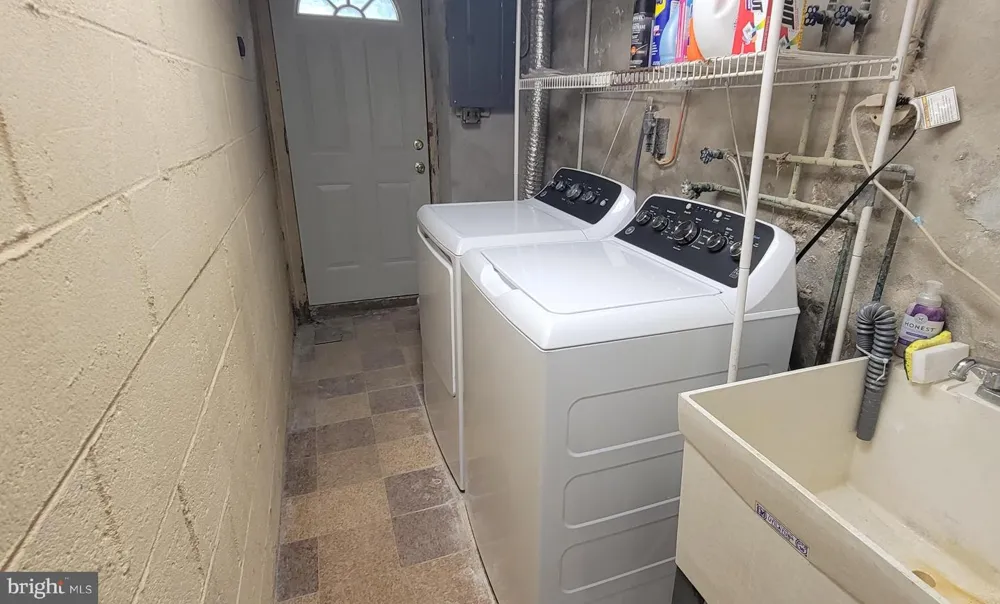 1235 STANWOOD STREET Philadelphia, PA 19111