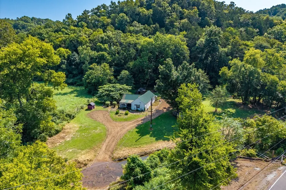 5360 Pond Creek Rd Pegram, TN 37143