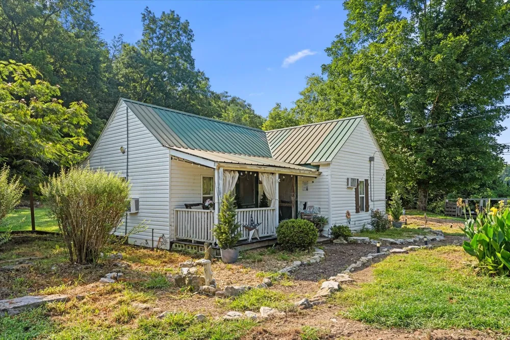 5360 Pond Creek Rd Pegram, TN 37143