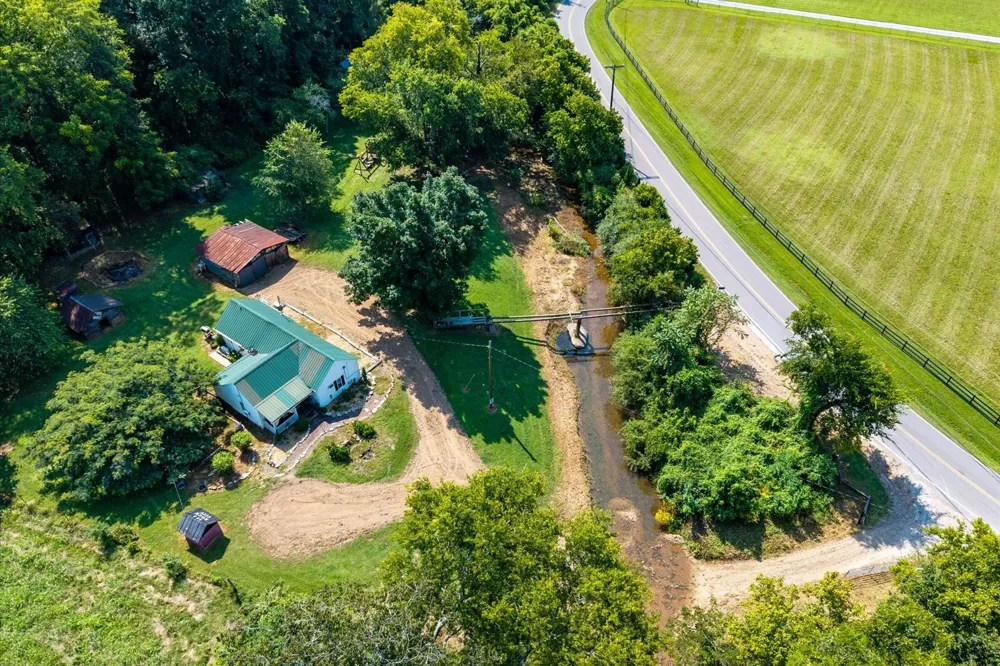 5360 Pond Creek Rd Pegram, TN 37143